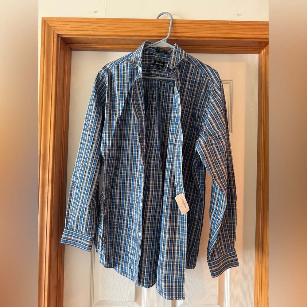 Neiman Marcus Blue Casual Button Down Shirt